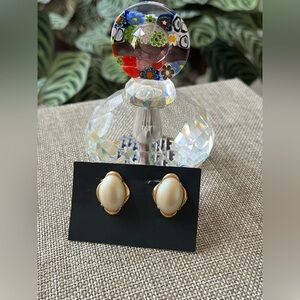 Elegant Gold and Cream Earrings